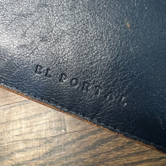 El Portal Vintage Navy 100% leather travel organizer - Picture 7 of 8